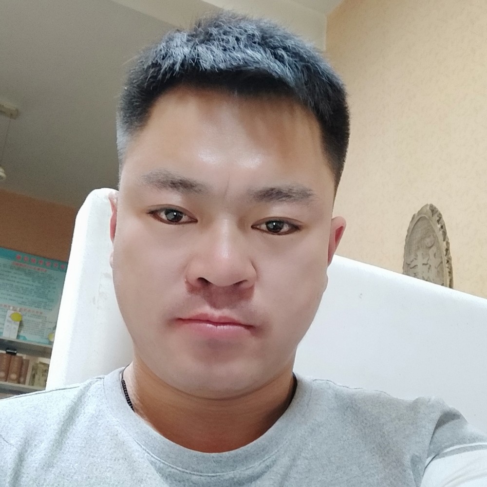 红玫瑰的喜悦的照片