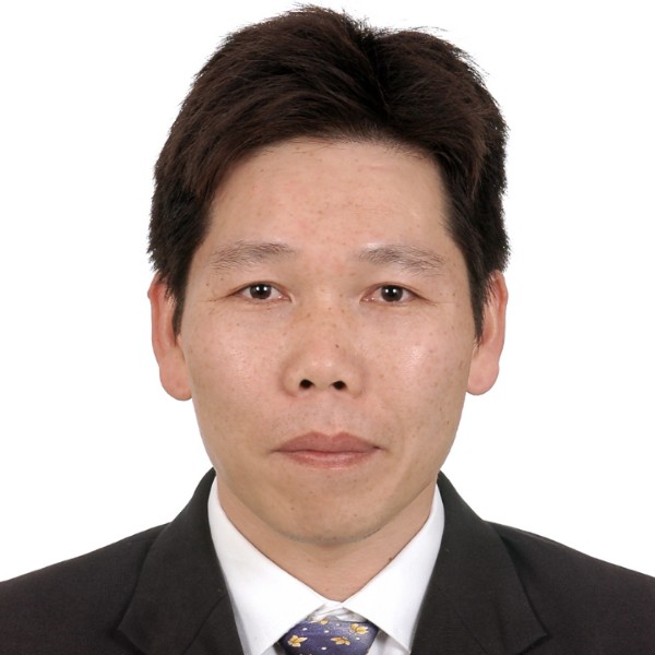 责任心男人的照片