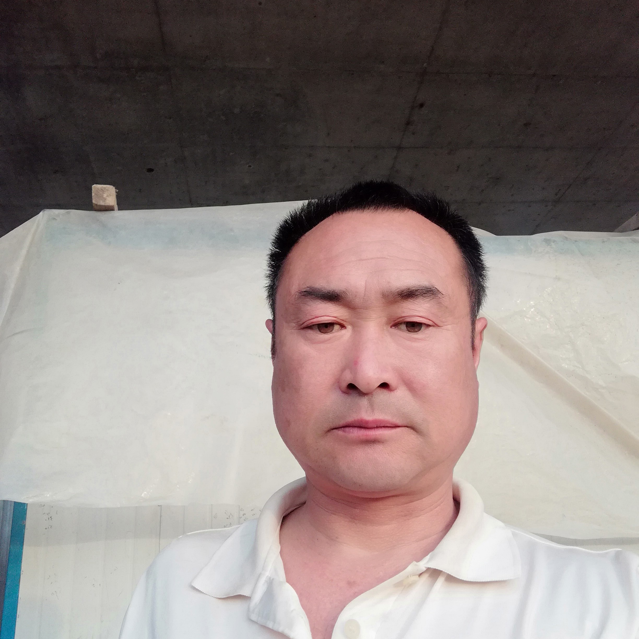 朴实向蜡烛的照片