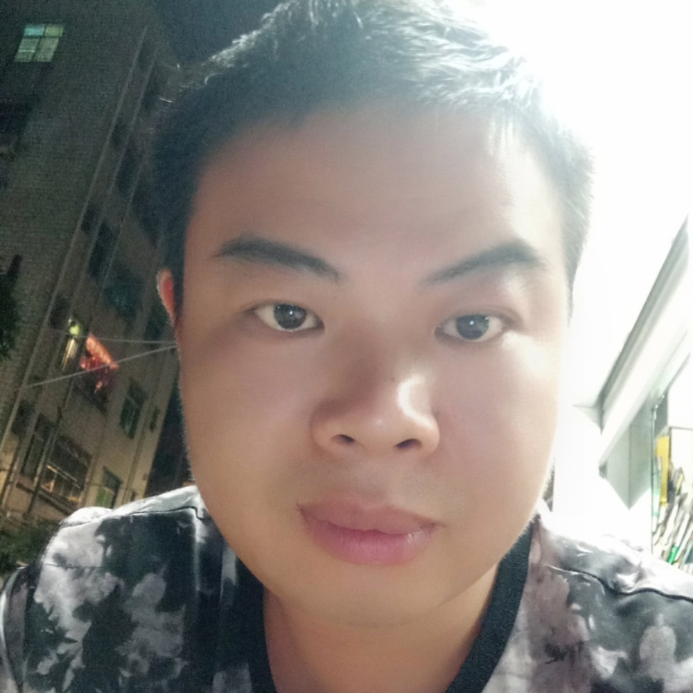 煎饼踢强健的照片