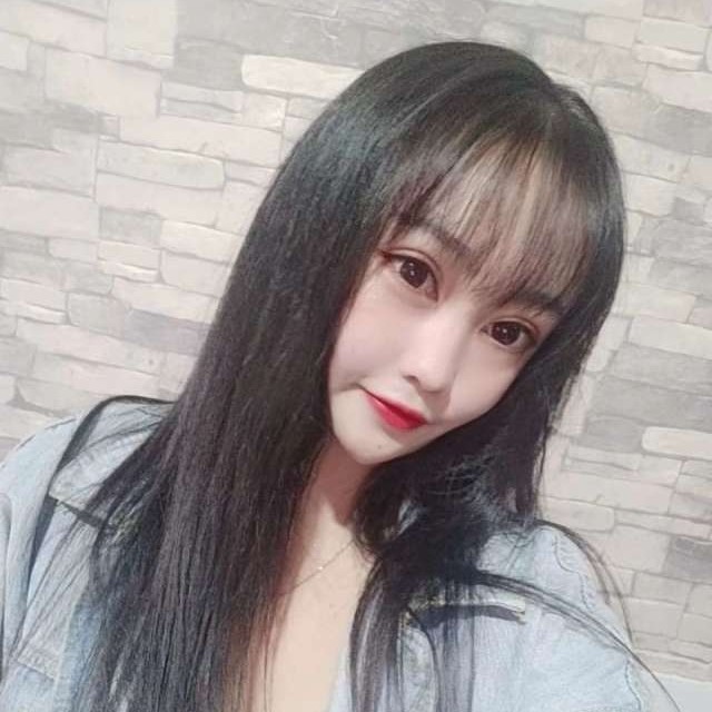 勤恳凝眸黛儿的照片