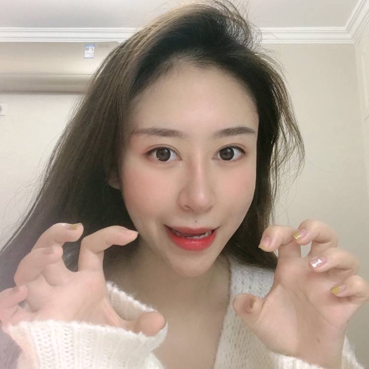 萝莉笑玩命的照片