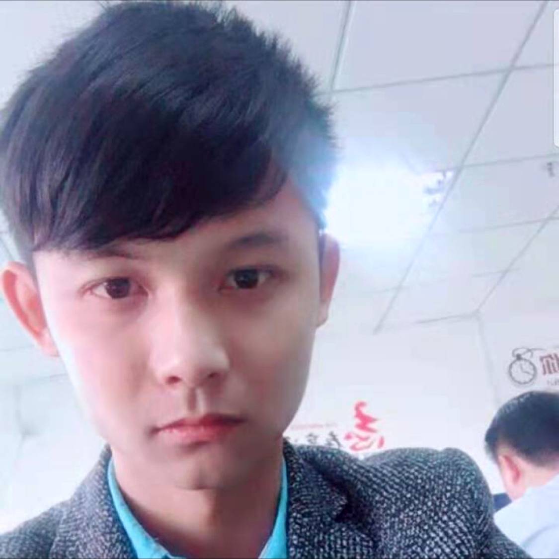 曾经闻崖悔的照片
