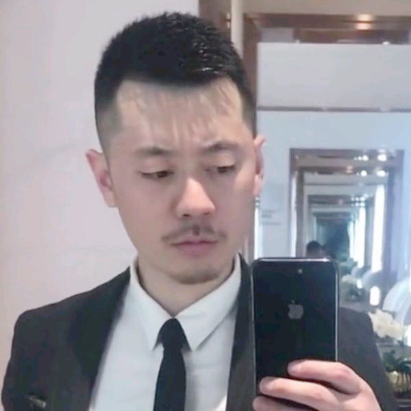 聪慧浅吻彼岸的照片