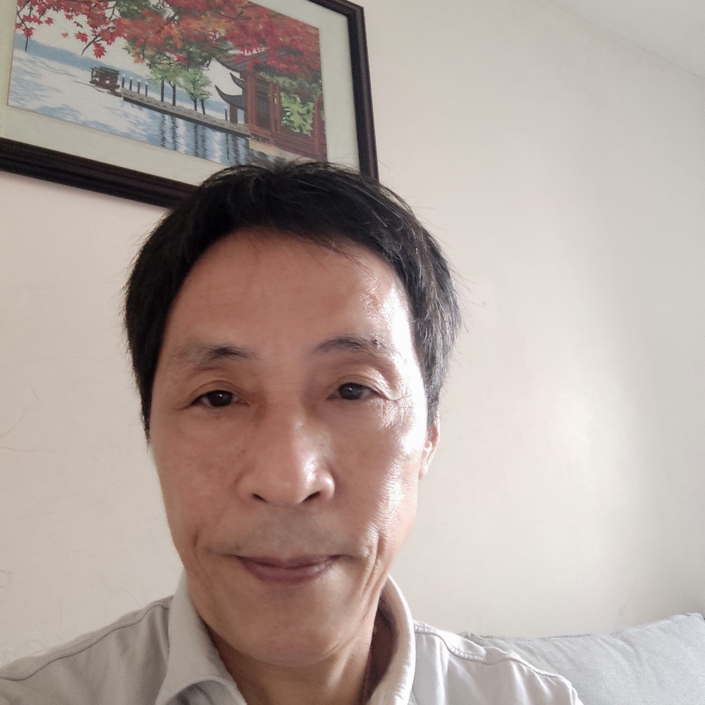 帽子等待爱笑的照片