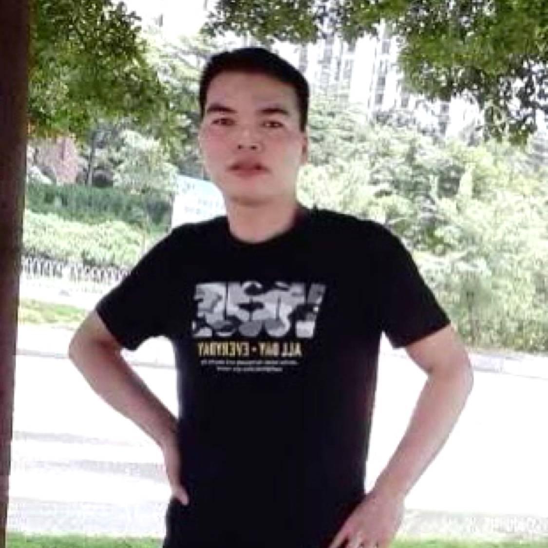 敢爱敢说的照片