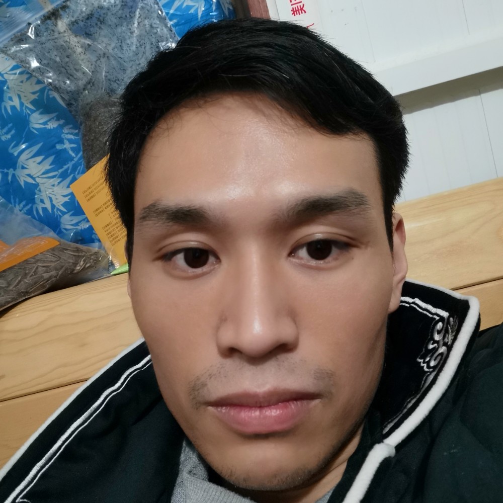 颜鑫的照片