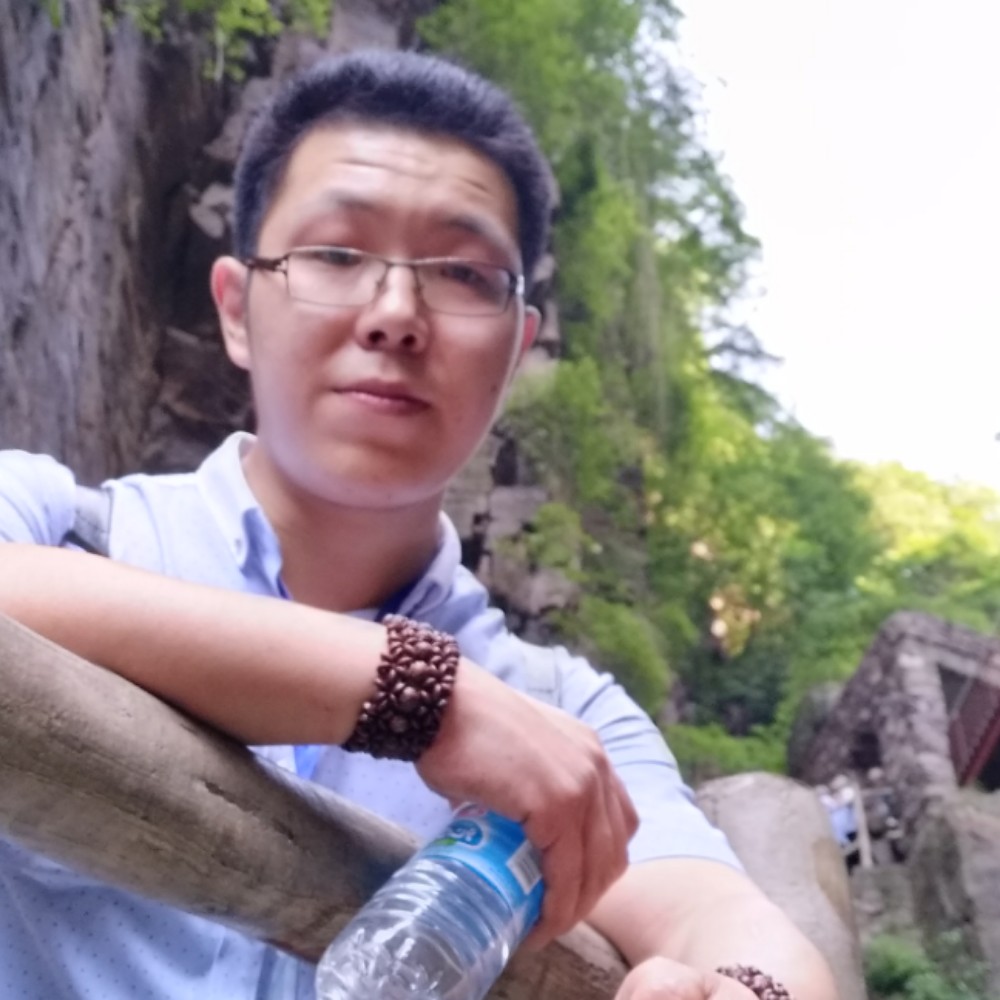 浩鲁的照片