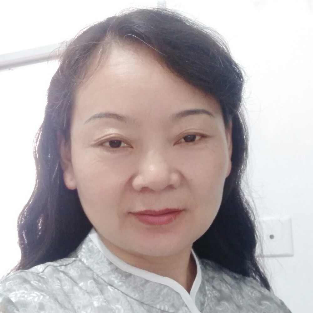 小蜜蜂微笑的照片