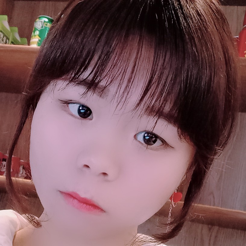 爱笑女生运气不差的照片