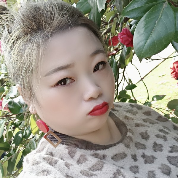 生动凝眸流岚的照片