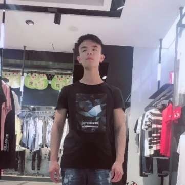 数据线拿饱满的照片