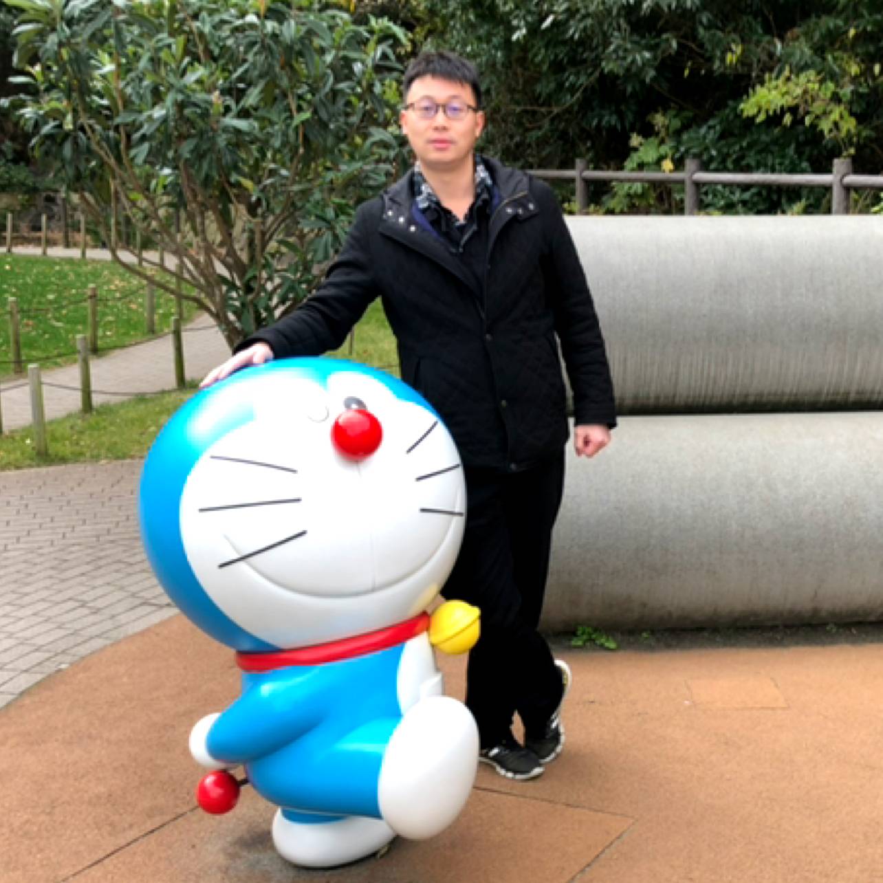 猫本青年的照片