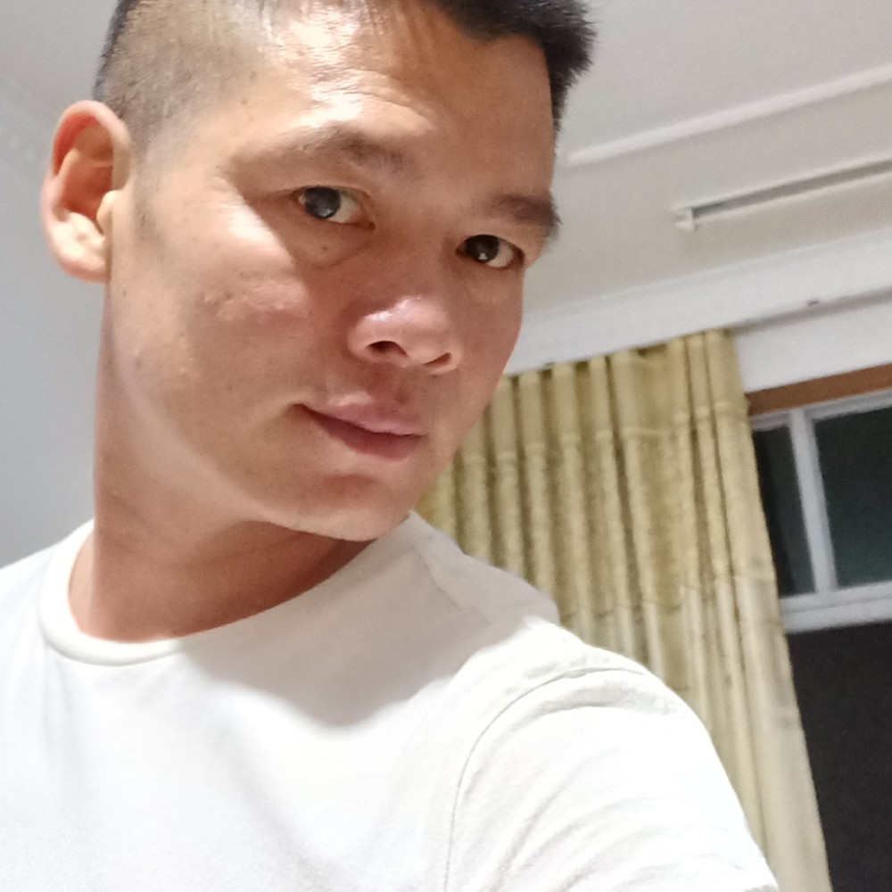一万个理由男的照片