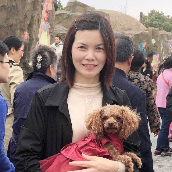孤独回眸羽裳的照片