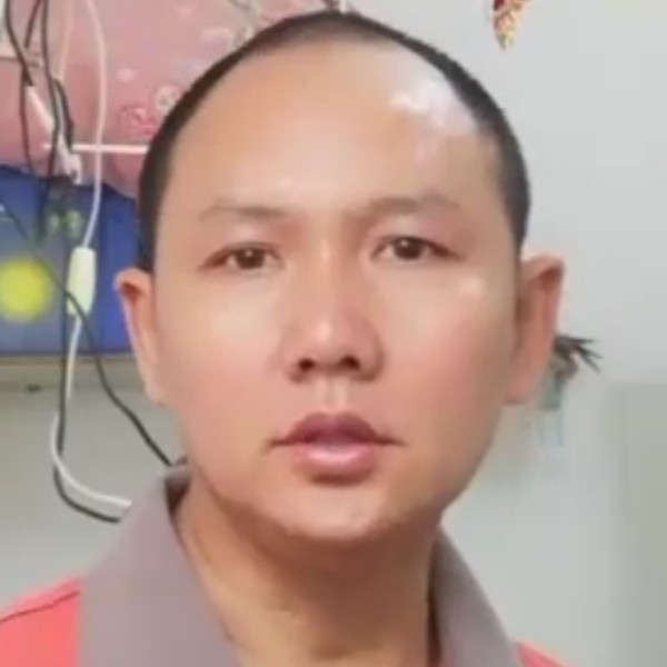 激动苦恋离歌的照片