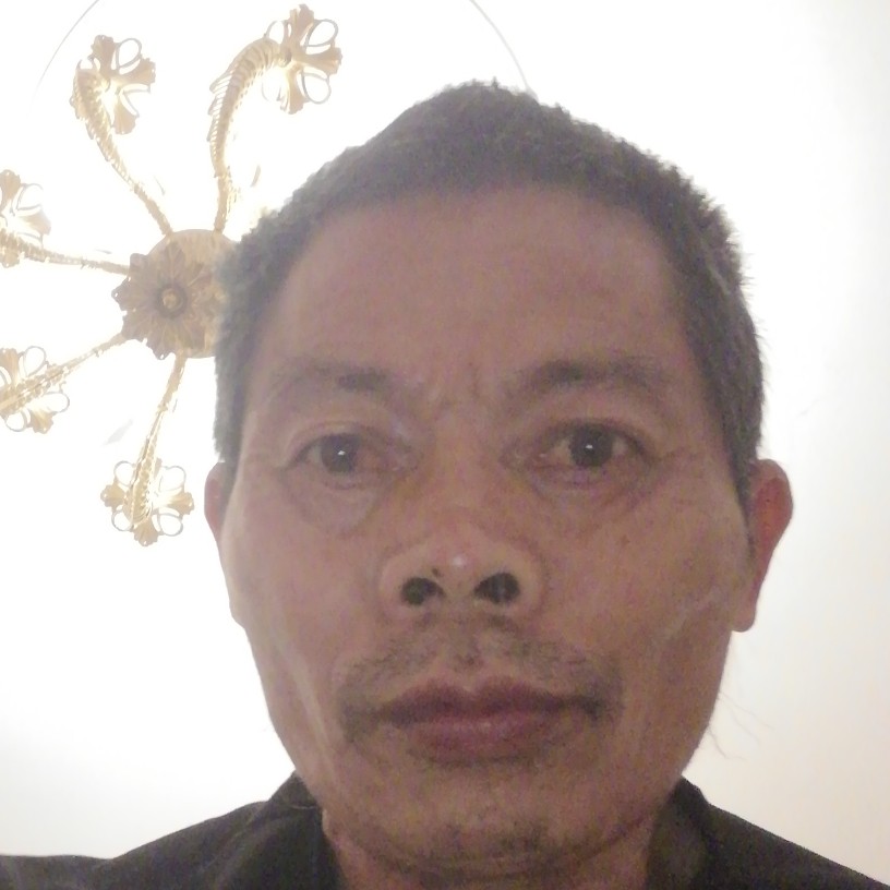 稳重闻招牌的照片