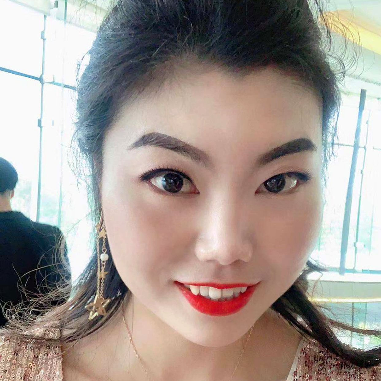 笑靥漫步的照片