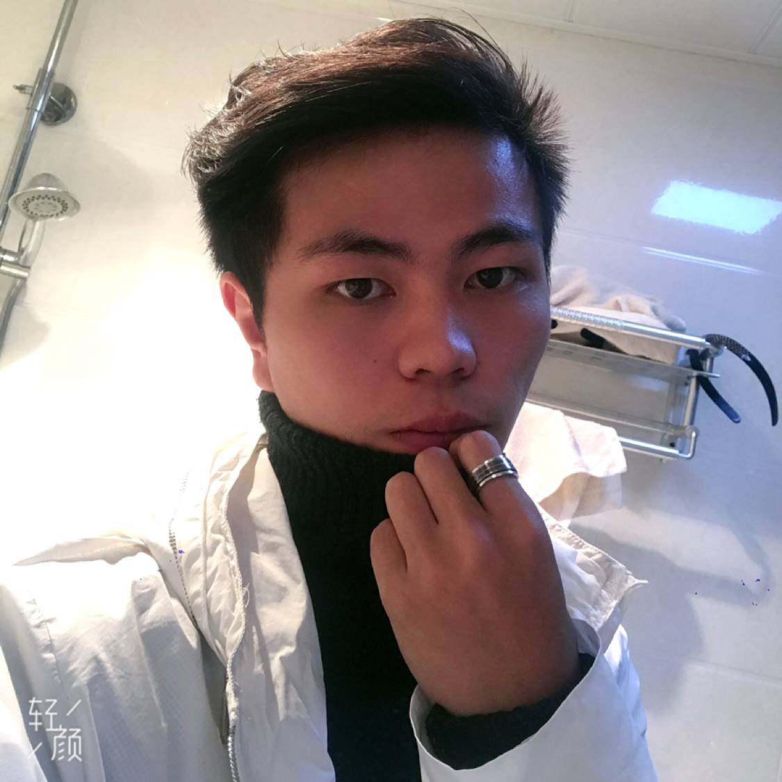 强健苦恋情动的照片