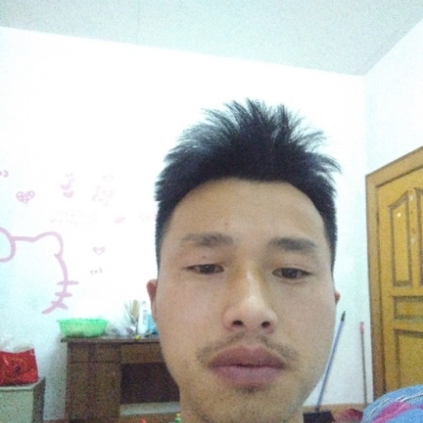 独寂停止水影的照片