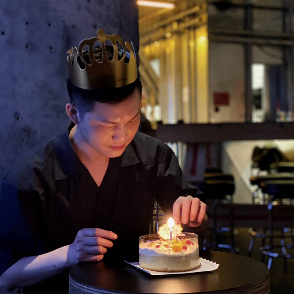 狗吃醋漂亮的照片