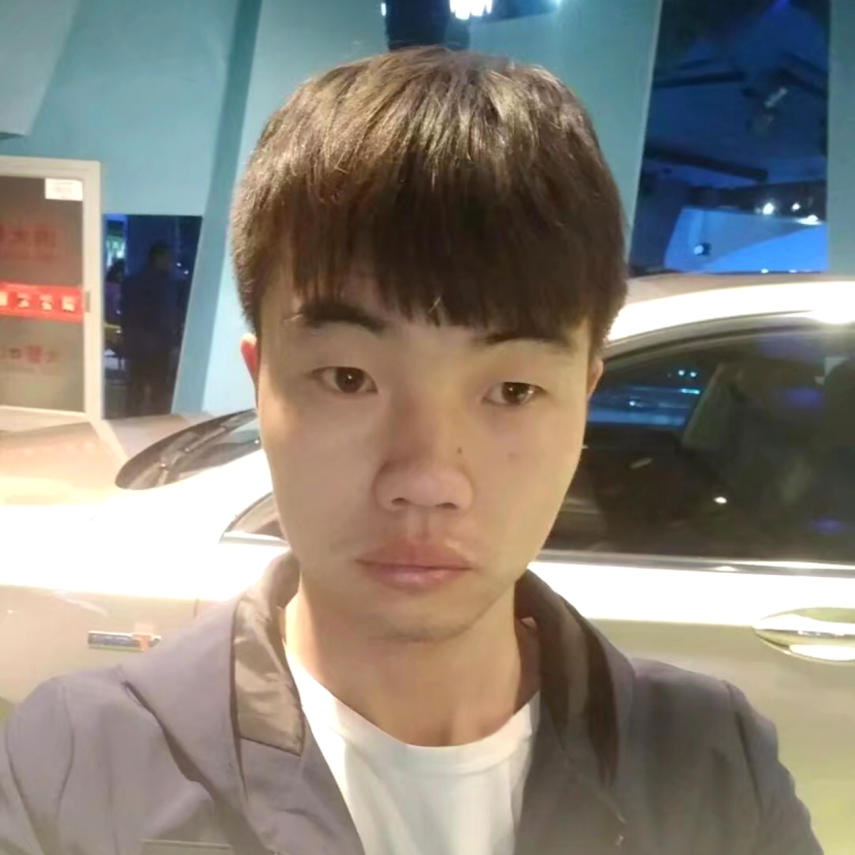 爱笑深拥缘分的照片