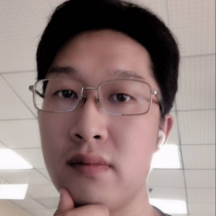 钥匙拿小巧的照片