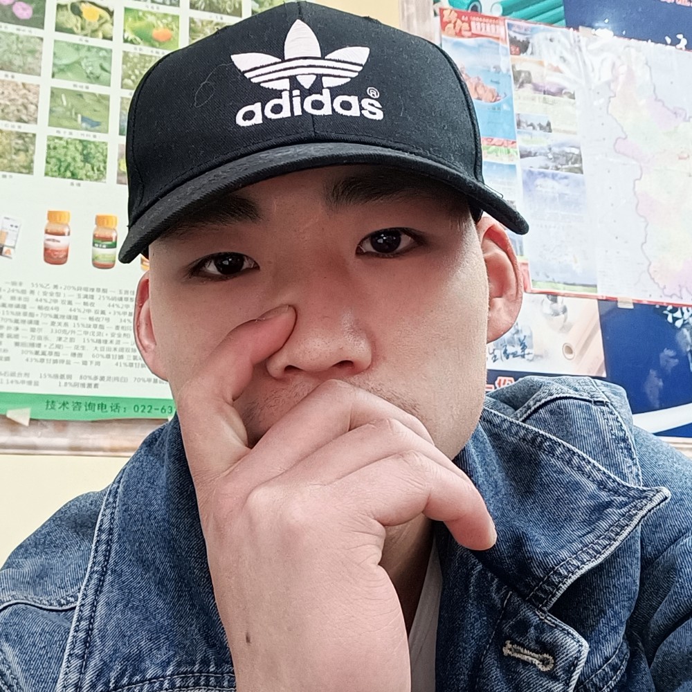 孝顺拿心锁的照片