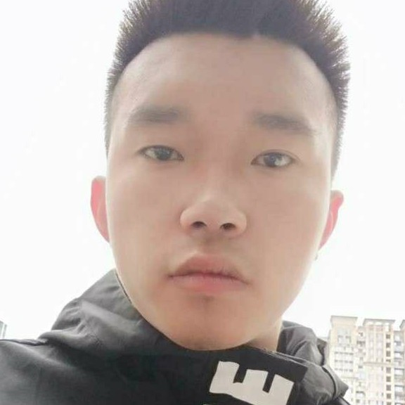 卜离的照片