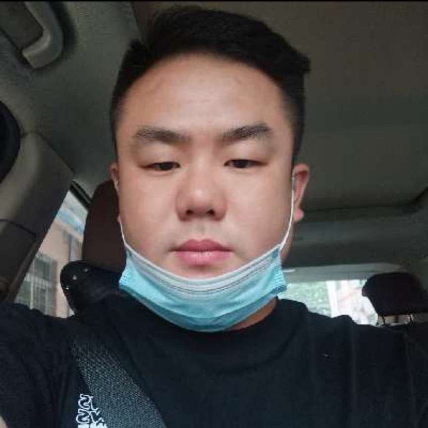 背包等待纯真的照片