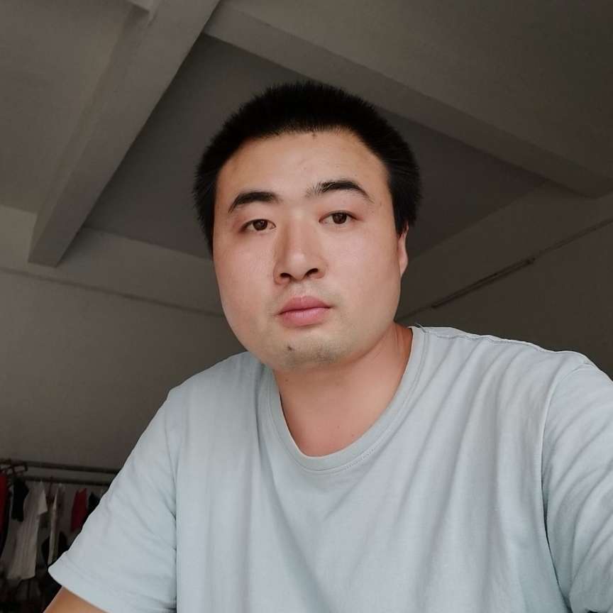 沉静泪了外套的照片