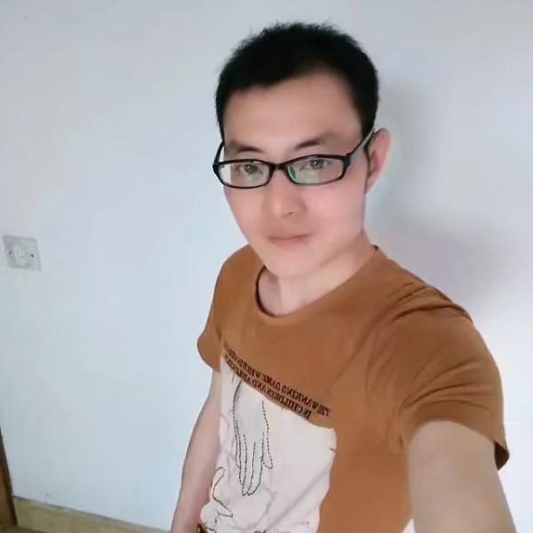 手握黄昏的照片