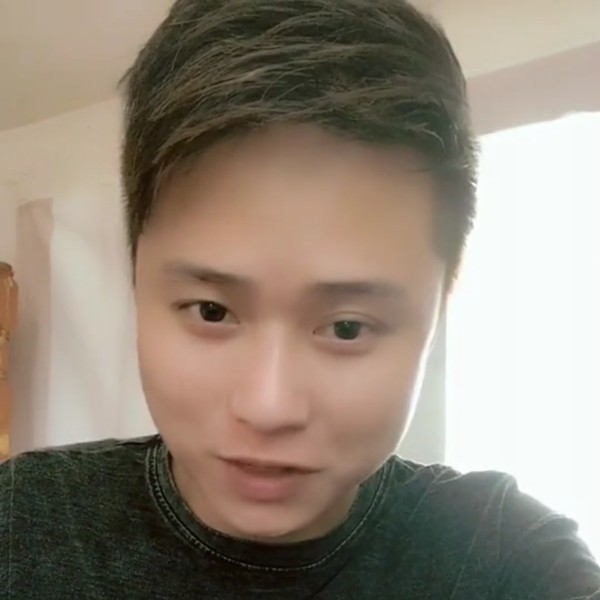 现代大炮的照片