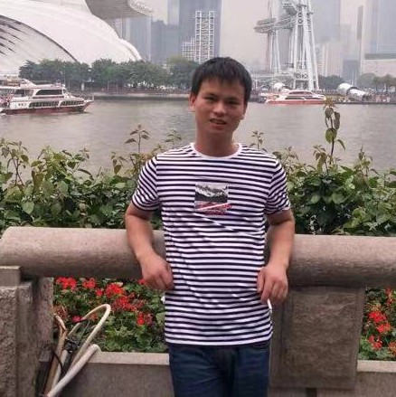 满意漫步小蝴蝶的照片