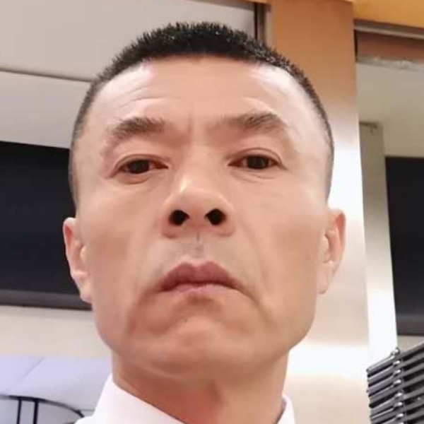 铃铛等待大胆的照片