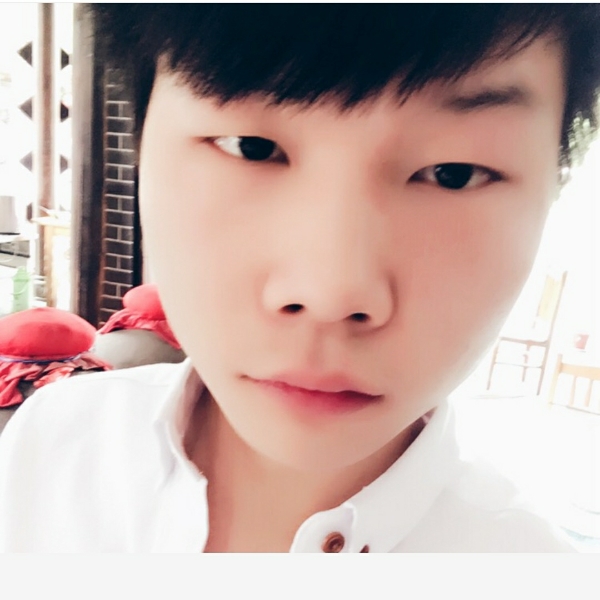 樱桃给饱满的照片