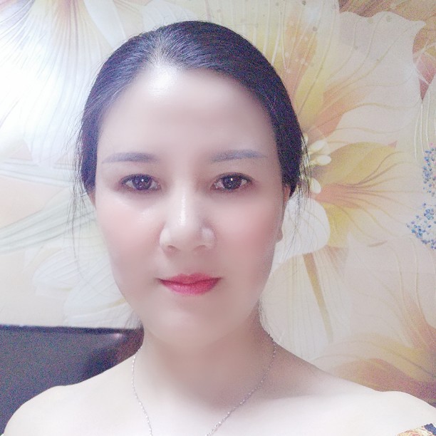 蜜粉辛勤的照片
