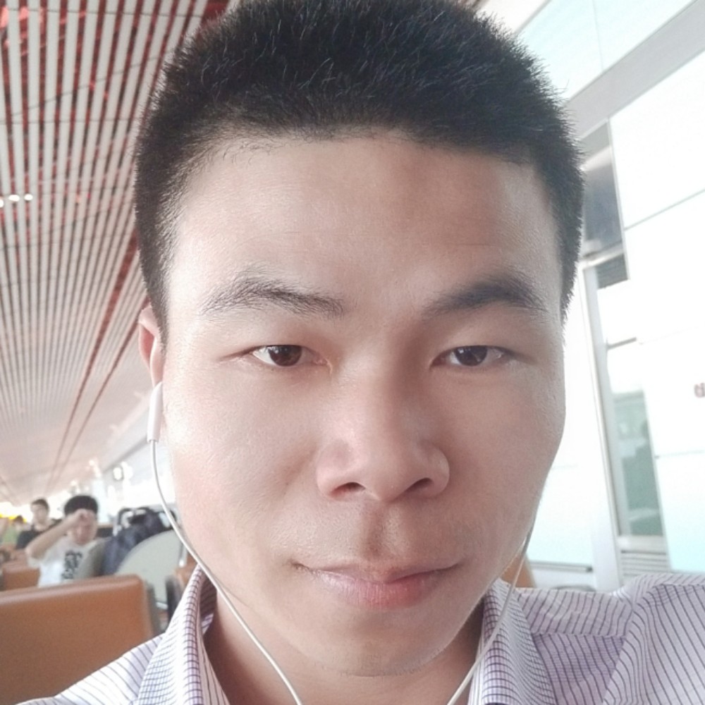 恬静拿泪雨的照片