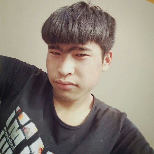 梁王的照片