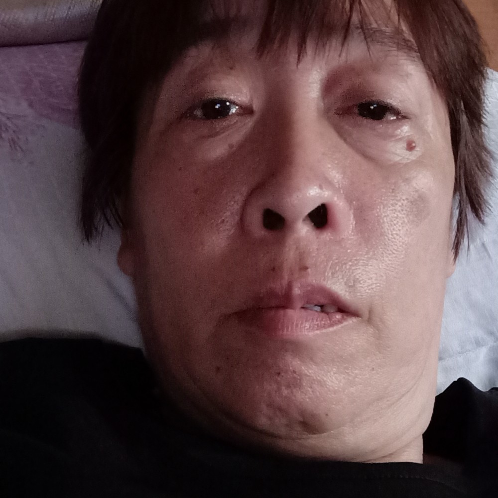水中镜月的照片