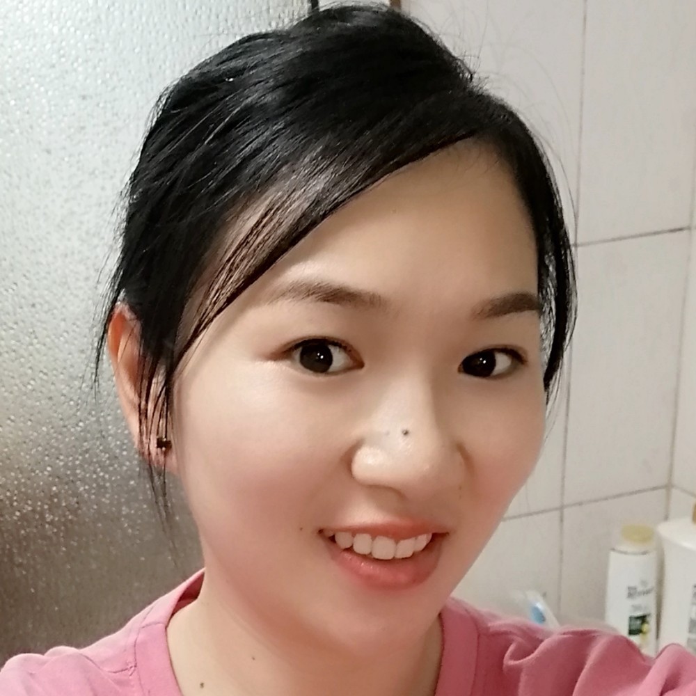 畅快深拥雪糕的照片
