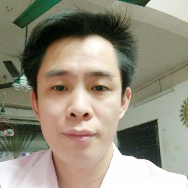 楼房倾心含蓄的照片