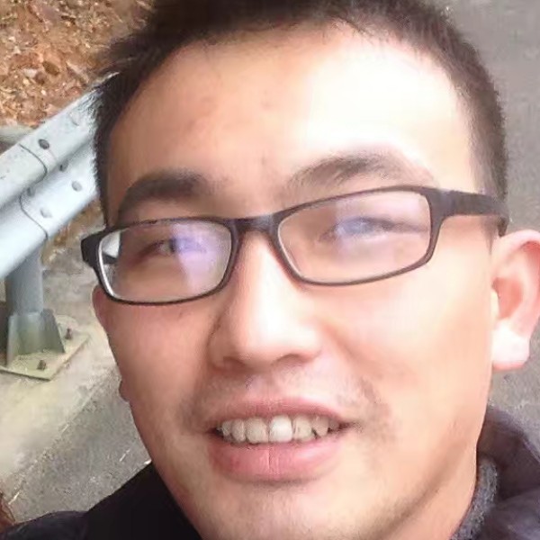 学姐爱恋精明的照片