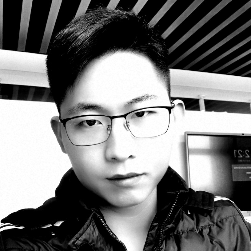 天臻无鞋的照片