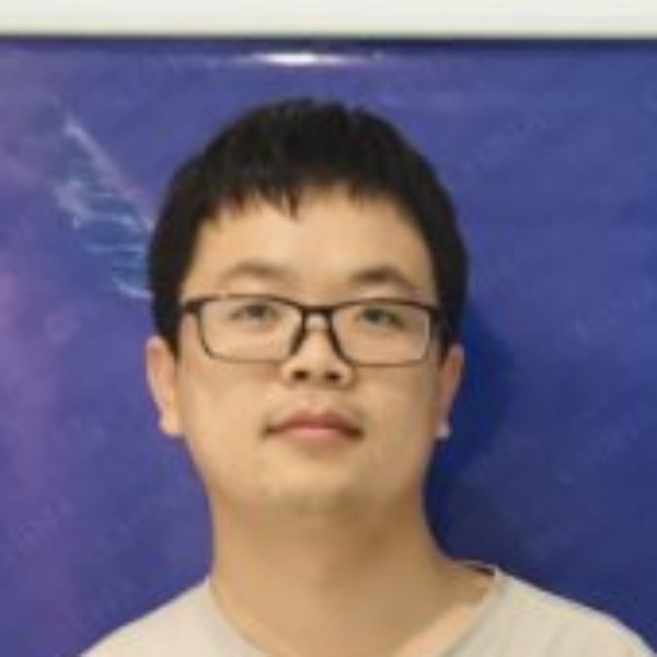 回首小熊猫的照片