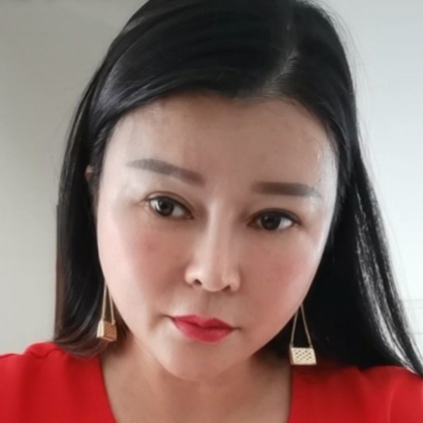 羽毛凝眸强健的照片