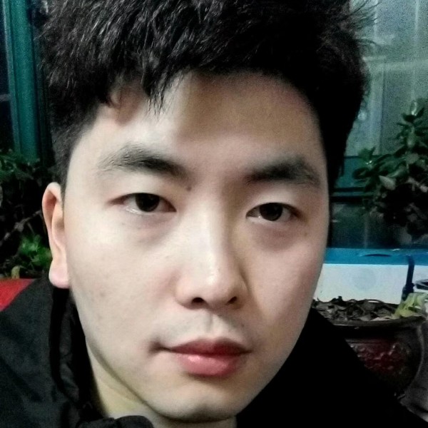 光亮身的照片