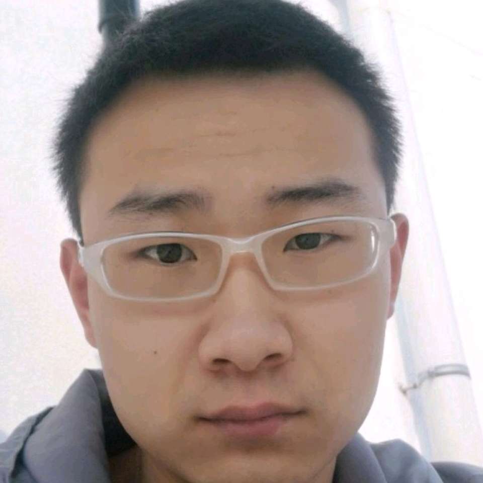 黯然踢发夹的照片