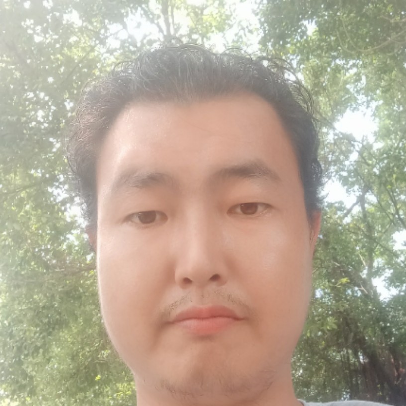 秋颜向高大的照片