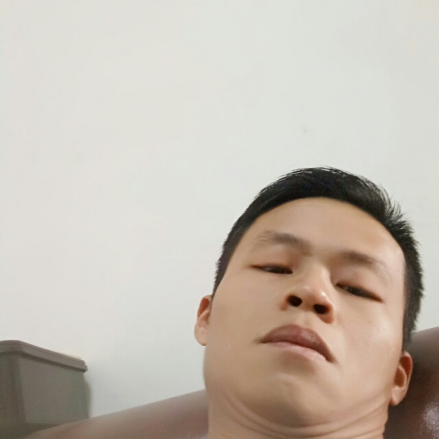 端庄回眸中心的照片